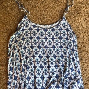 Patterned tank